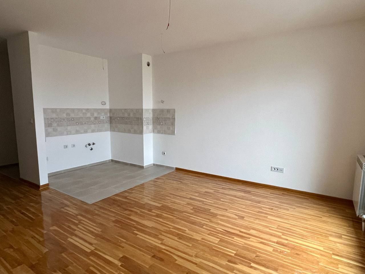 Продаётся новая 2-комнатная квартира в центральном районе Белграда, по привлекательной цене