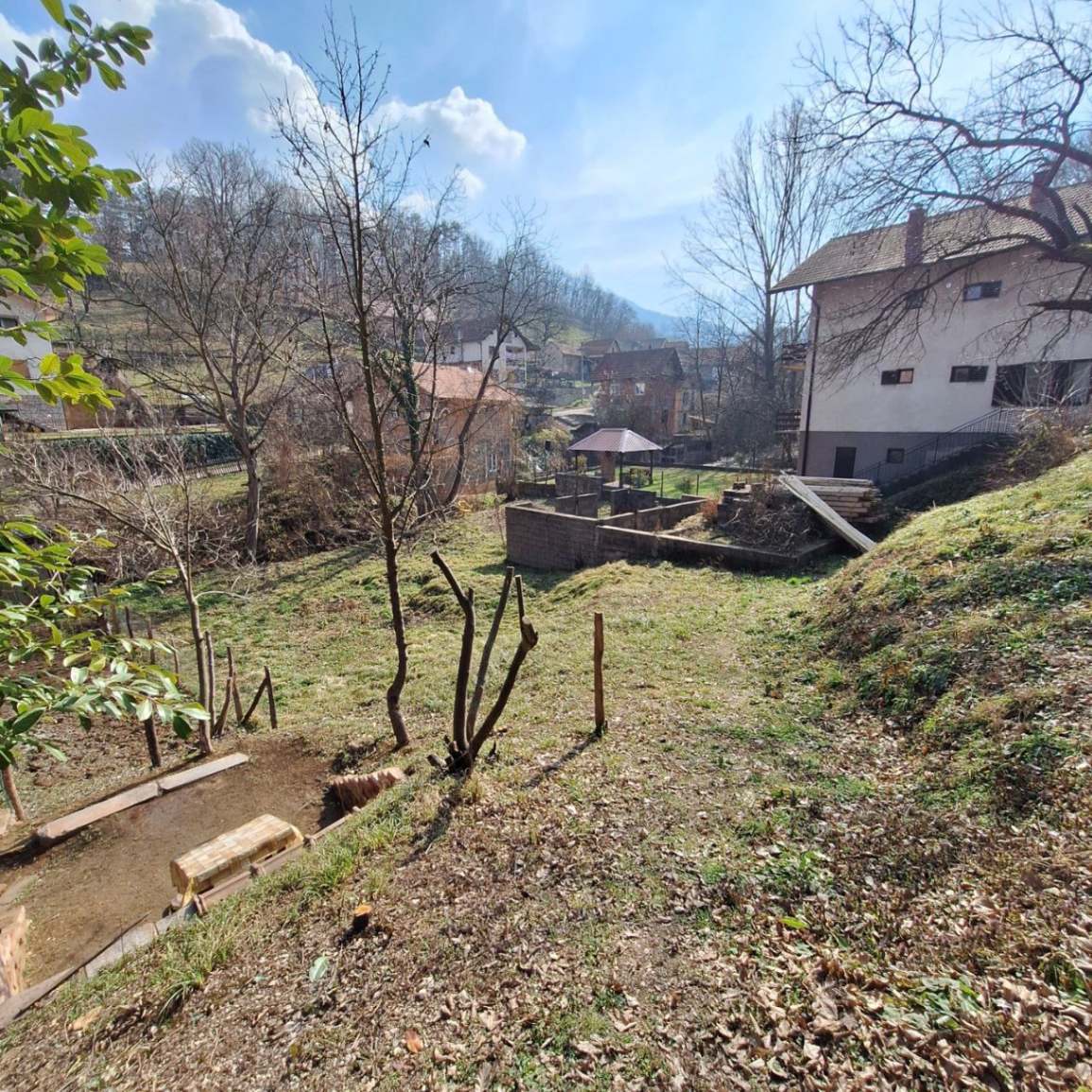 Продается участок 6.5 соток с разрешением на строительство и возможностью получить ВНЖ на Королевском курорте в Бане Ковиляче